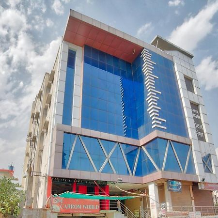 Oyo 35538 Hotel Risha Chandrapur Bagian luar foto