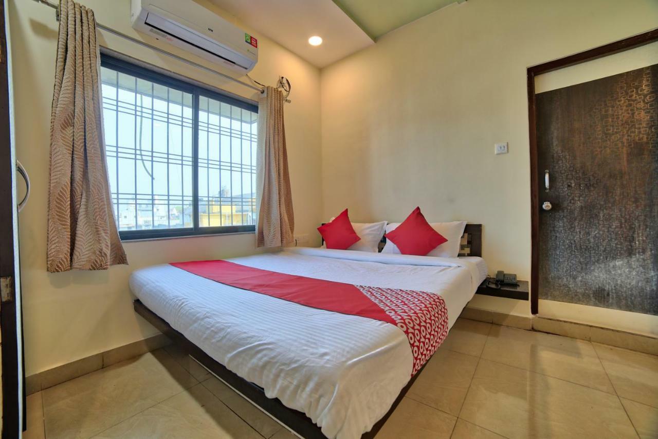 Oyo 35538 Hotel Risha Chandrapur Bagian luar foto