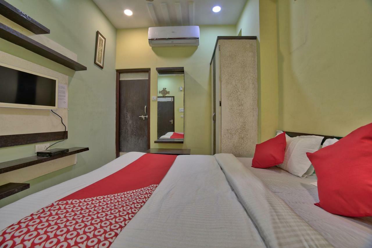 Oyo 35538 Hotel Risha Chandrapur Bagian luar foto