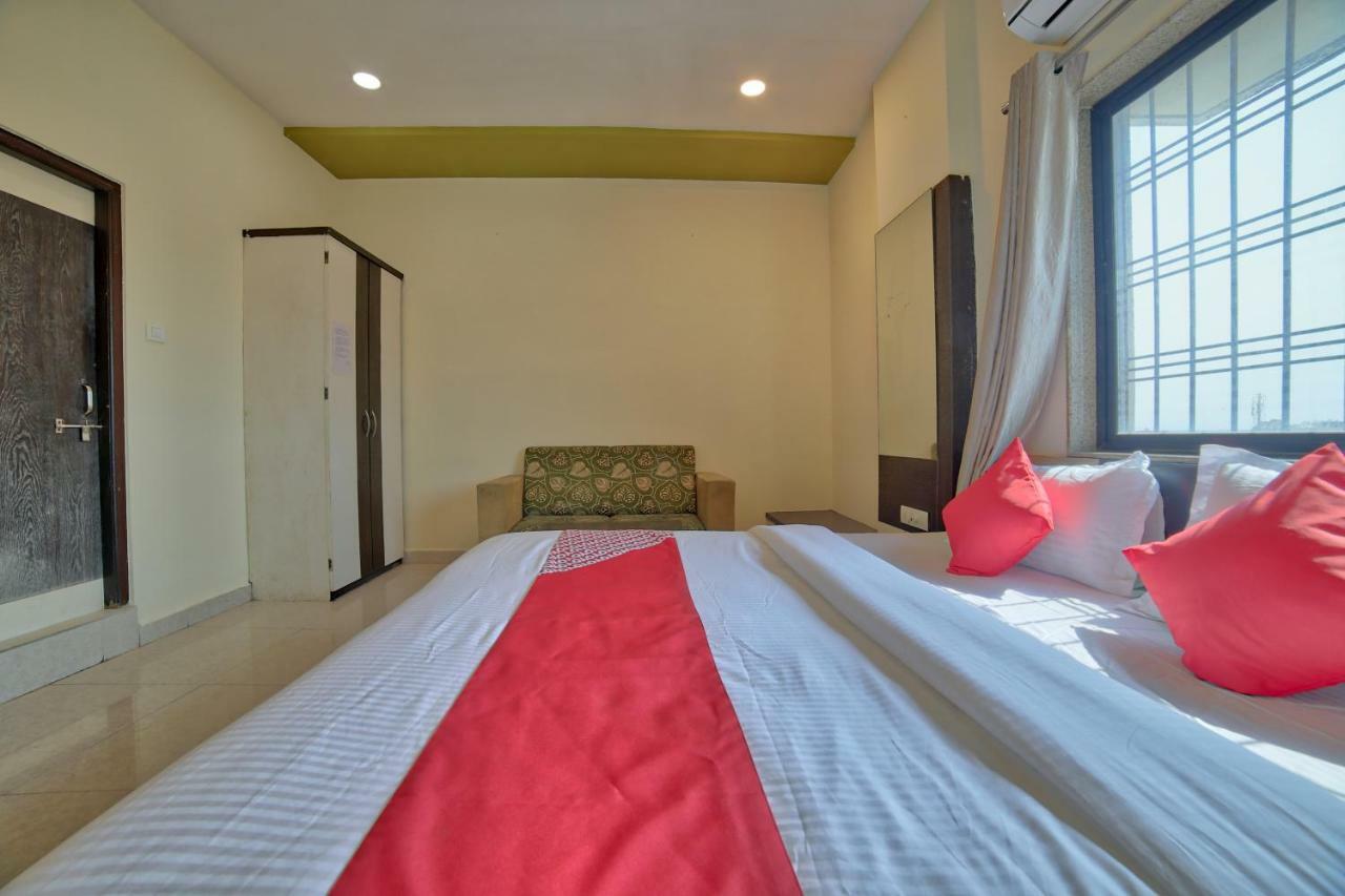 Oyo 35538 Hotel Risha Chandrapur Bagian luar foto