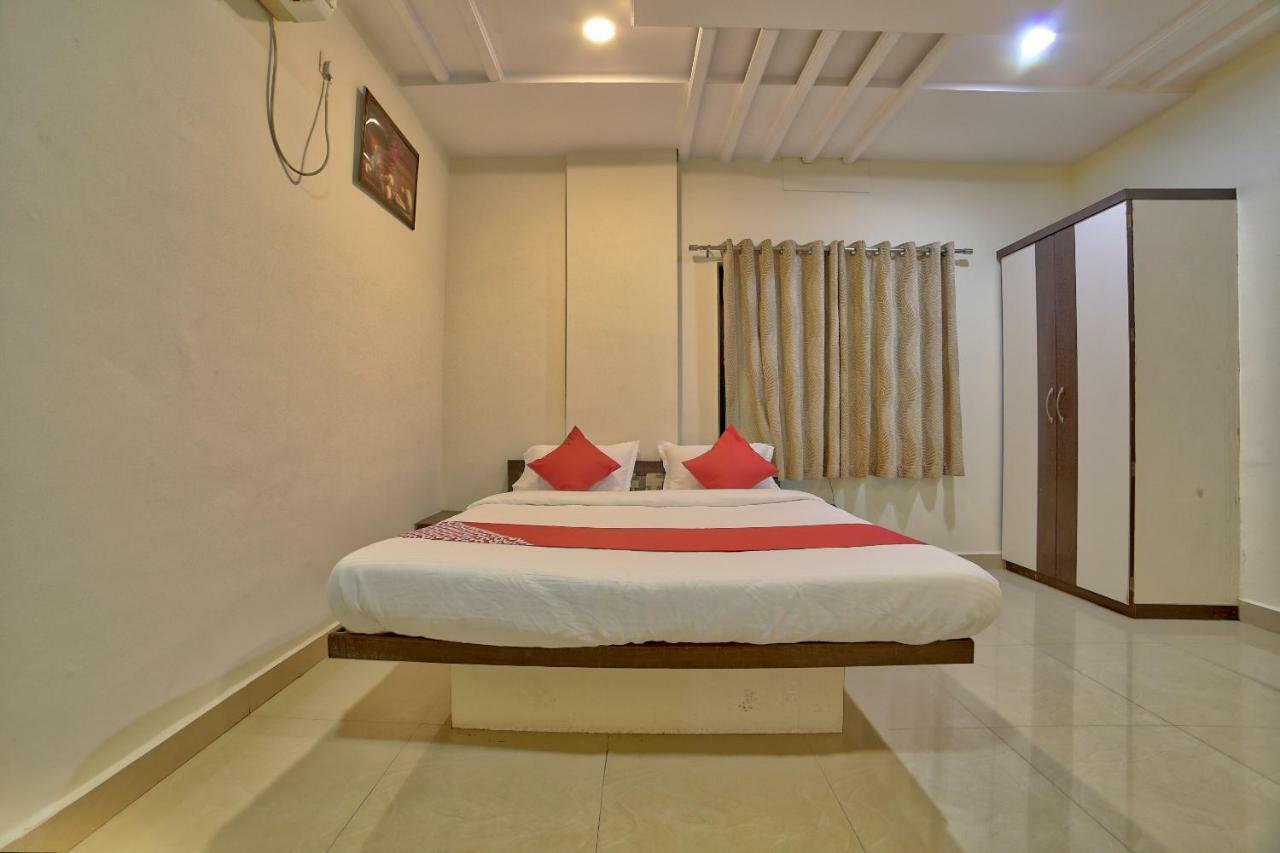 Oyo 35538 Hotel Risha Chandrapur Bagian luar foto