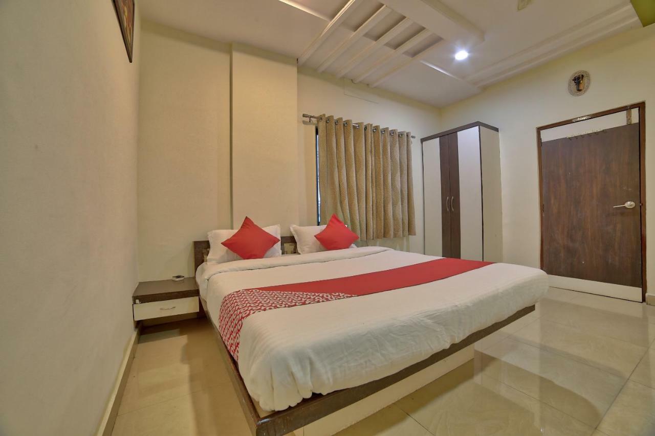 Oyo 35538 Hotel Risha Chandrapur Bagian luar foto