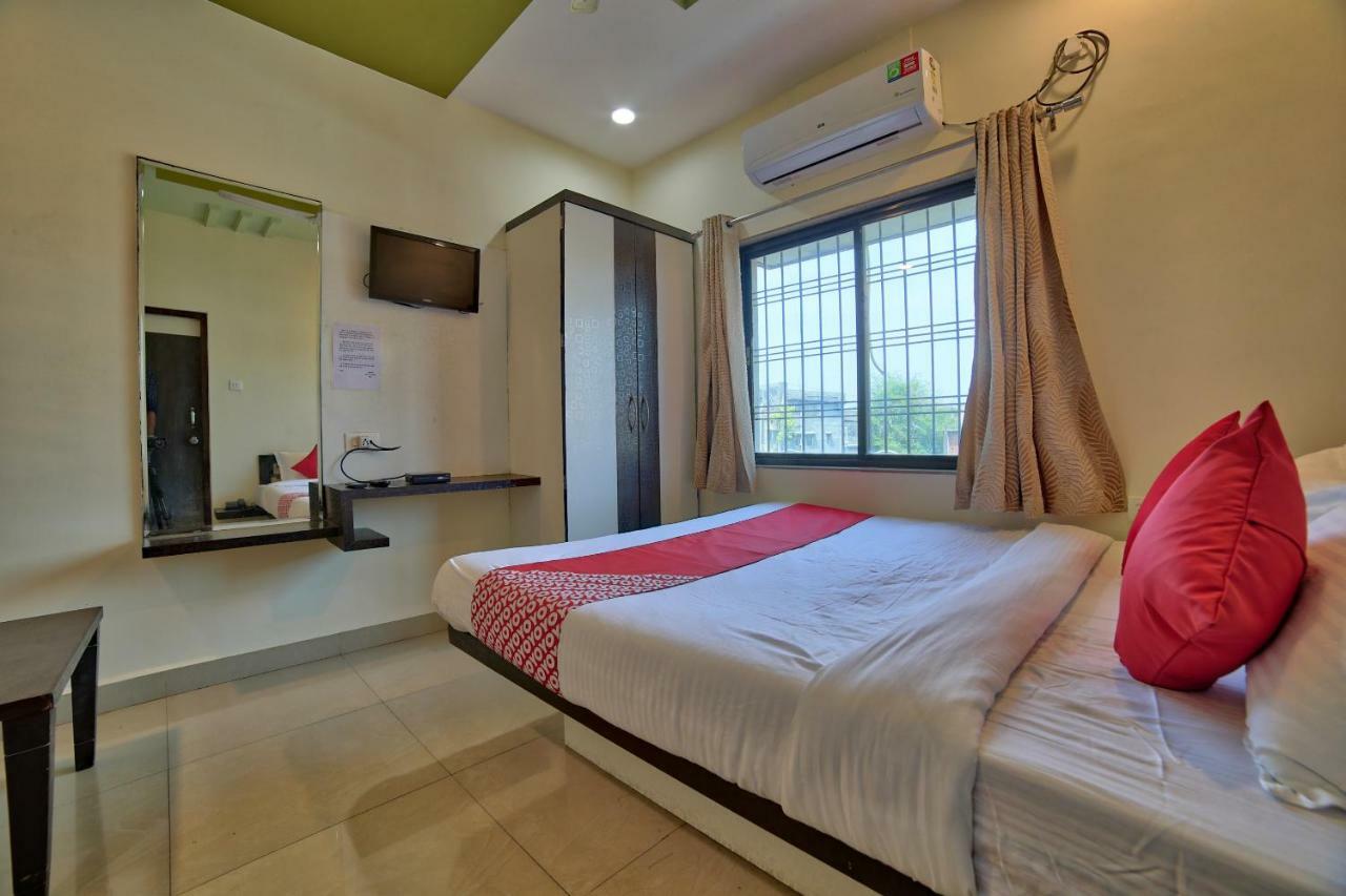 Oyo 35538 Hotel Risha Chandrapur Bagian luar foto